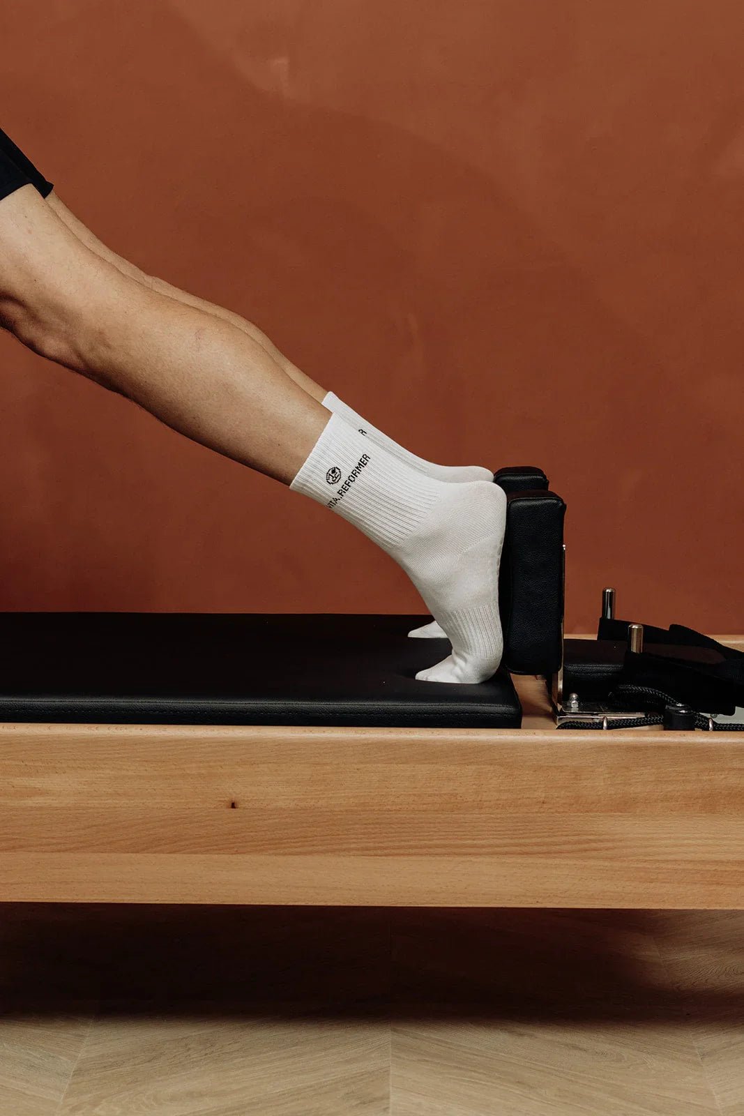 Chaussettes Pilates Reformer : l’allié antidérapant pour ton sport 🧦💪 - FunkyFeets