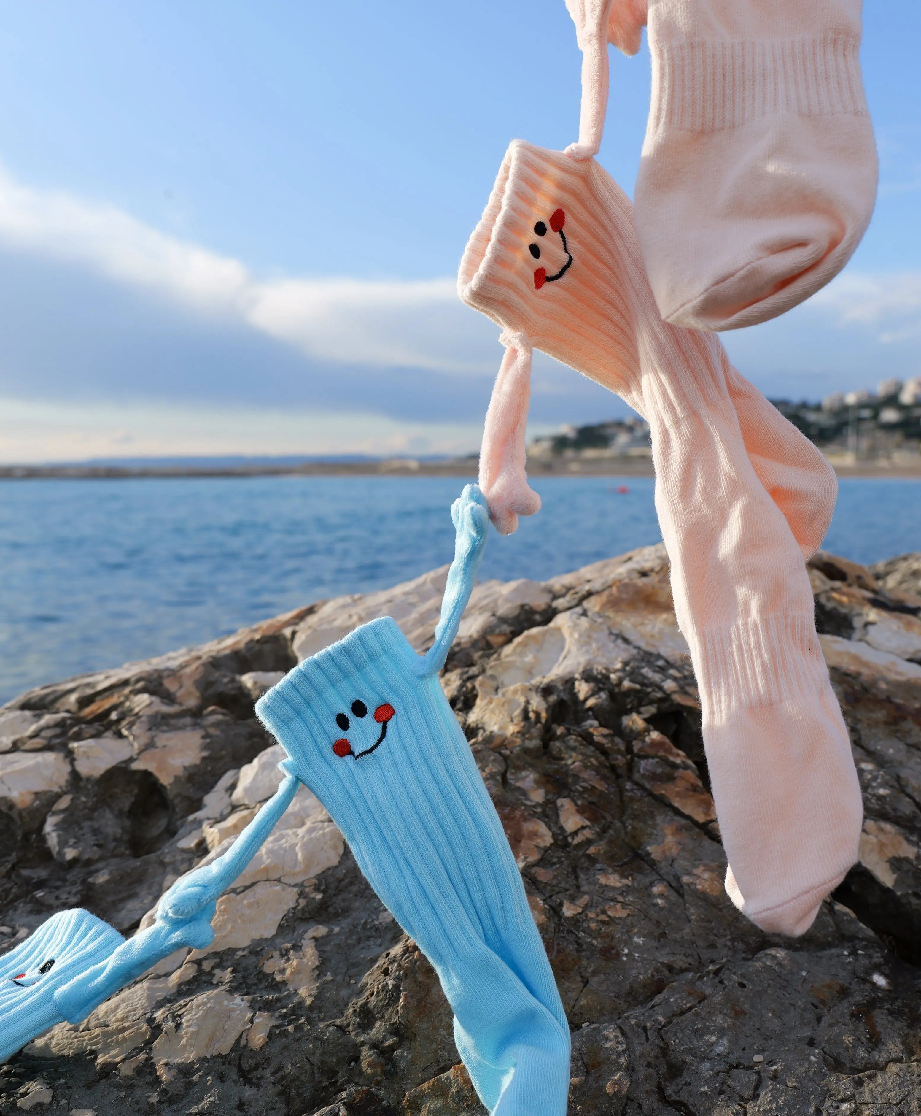 chaussettes qui se tiennent la main funky feets
